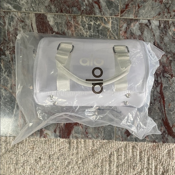 Alo Mini Mesh Duffle - Picture 4 of 5